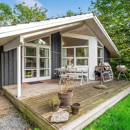 Amazing In Faxe Ladeplads With 3 Bedrooms Fakse Ladeplads